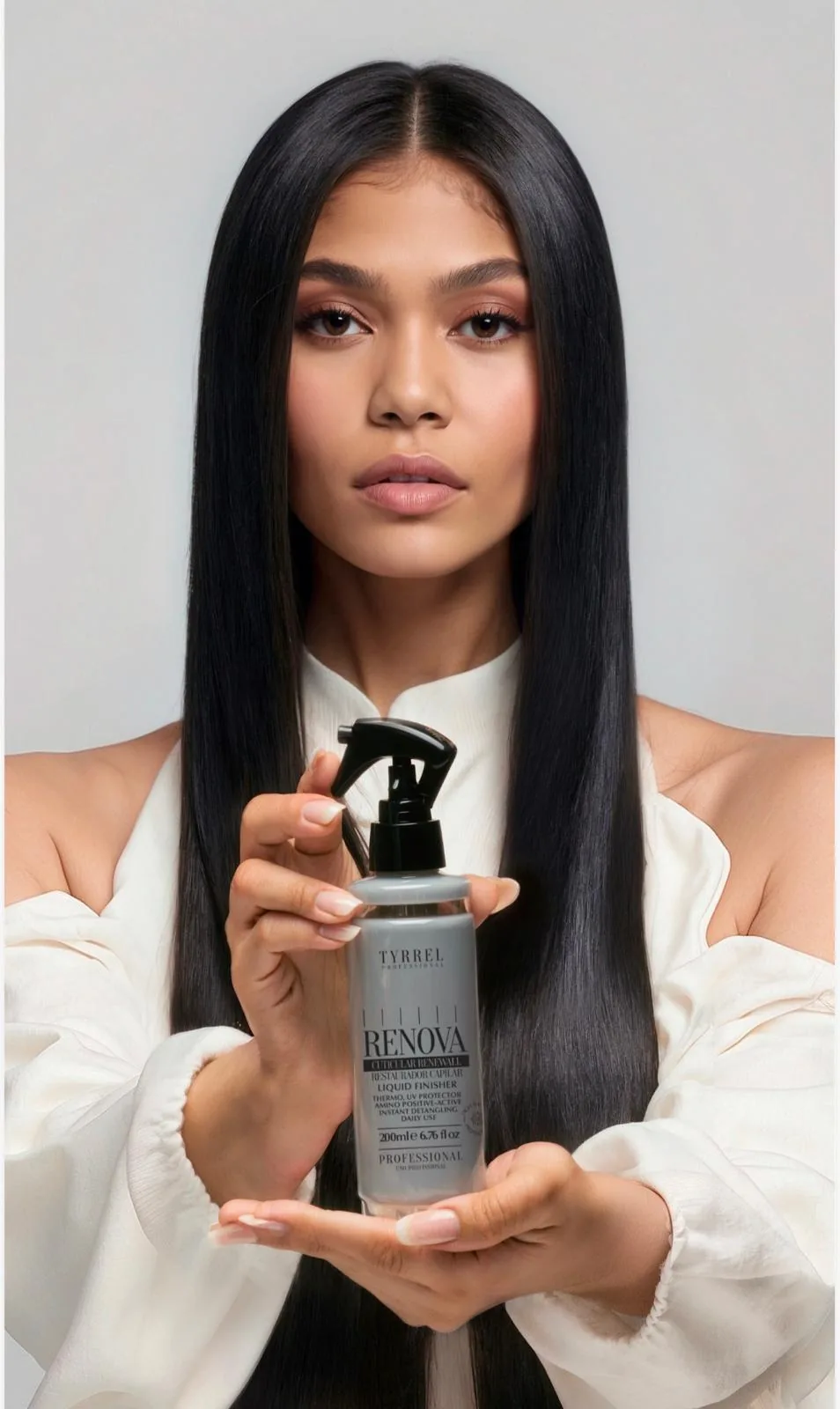 Cabelo liso e escuro, com o finalizador Tyrrel Renova